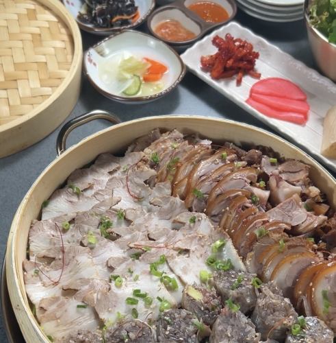 名物ボッサムと豚足セット