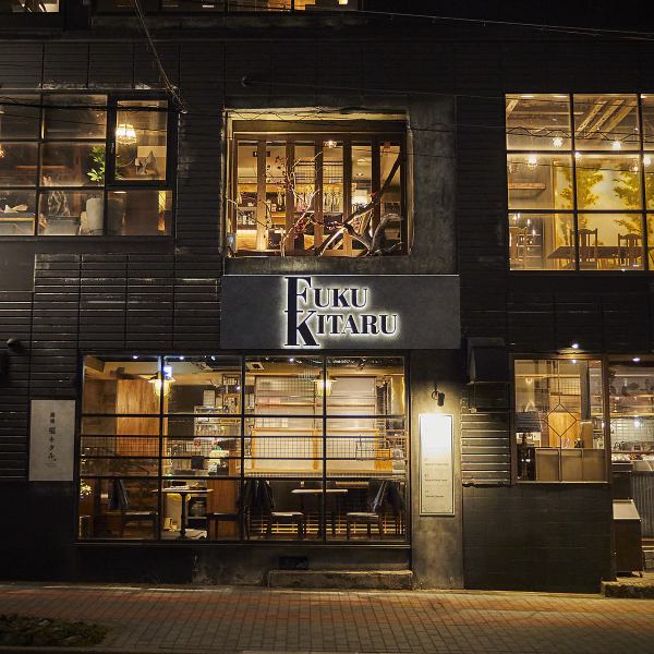 【個室席有り◎】プライベート感の保たれた仕切りのある個室は、デートや記念日のお祝い、女子会や合コンにもオススメです。また当店ではお祝いに使えるプレートサービスもご用意しております。落ち着いた照明とシックなインテリアが、大人の空間を演出する店内にて人気の個室と特別な空間で特別な日をお過ごしください♪