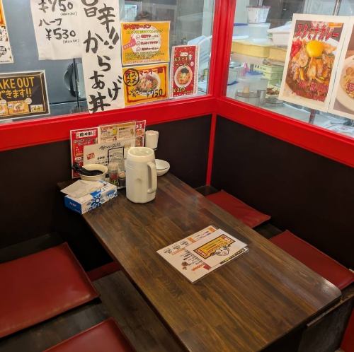 ご家族におすすめの4名テーブル席!【居酒屋/ランチ/稲沢/中華/飲み放題/北名古屋/北名古屋市/ラーメン/忘年会/新年会/辛い/餃子】