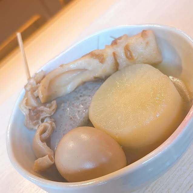 カウンター席がメインで周りを気にせずお酒をお楽しみください。