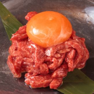和牛炙りユッケ