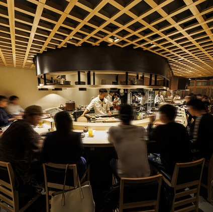 落ち着いた雰囲気の店内で、寛ぎのひとときを♪