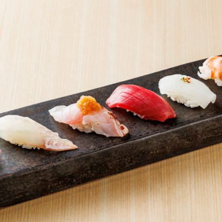 【小さめのしゃりが特徴】厳選鮮魚を堪能！喜多郎寿し自慢の『しゃりこま寿司』