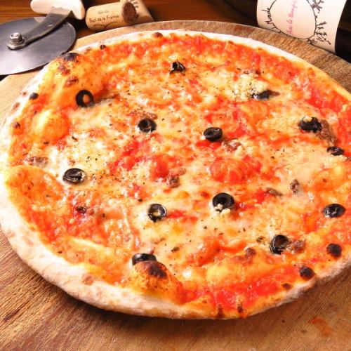 [Tomato sauce] Anchovies and black olives