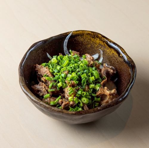 鳥ホルモン　ネギまみれ