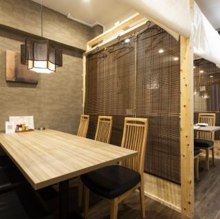 3階の半個室席♪おシャレに楽しめる雰囲気があり、デートや合コンにもピッタリ♪ご予約はお早めがおすすめです!