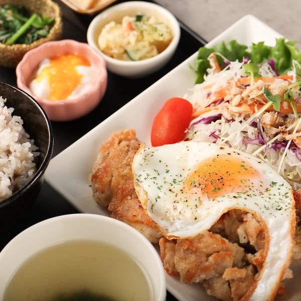 【ジューシーな旨味】パリチキセット◆皮はパリッと中は柔らかな食感のこだわり