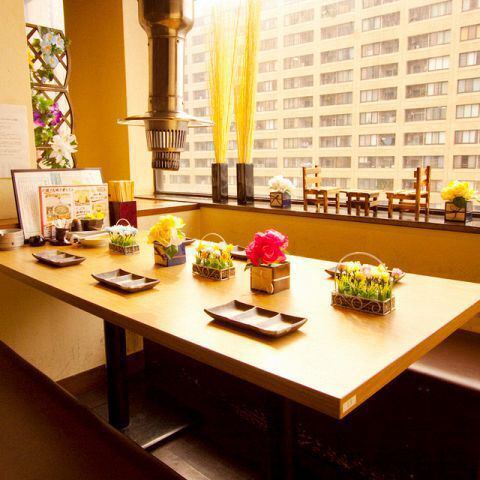 Window seats for up to 10 people. Private rooms available.
