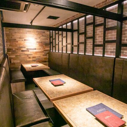 デートや会食にもオススメの個室をご用意♪