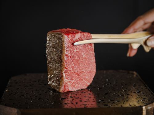 【원적외선의 효과로 차분히…】~용암 구이 모듬~ 고탄다에서 A5랭크 암소의 용암구이를 만끽.