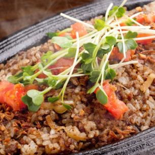 和牛ガーリックライス