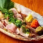 两种鸡肉刺身拼盘