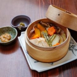 季節野菜の蒸籠蒸し