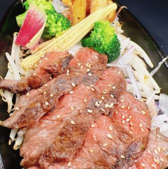 牛ハラミ鉄板焼き