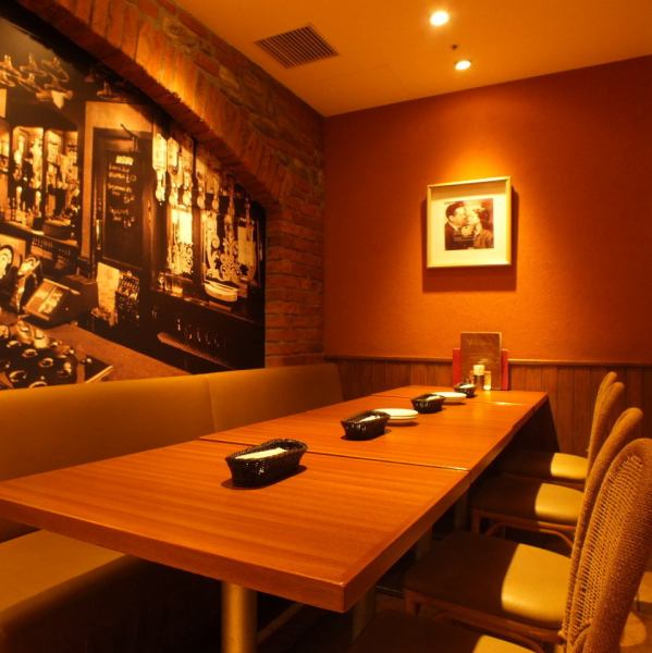 Because it is a cozy shop, all friends and couples can talk! Table seats are great for small groups ♪