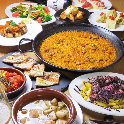 飲み放題付きスペシャルコース！肉の薪焼きや薪炊きパエリアなど全１１品