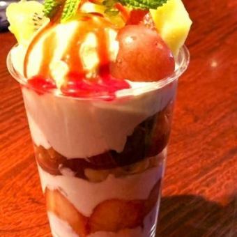 BAR's closing parfait plan! All-you-can-drink 90 minutes + tightening parfait ¥2980