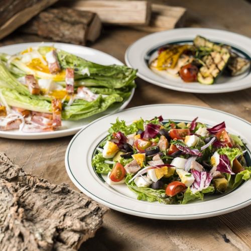Caesar salad with charcoal-grilled bacon and romaine lettuce