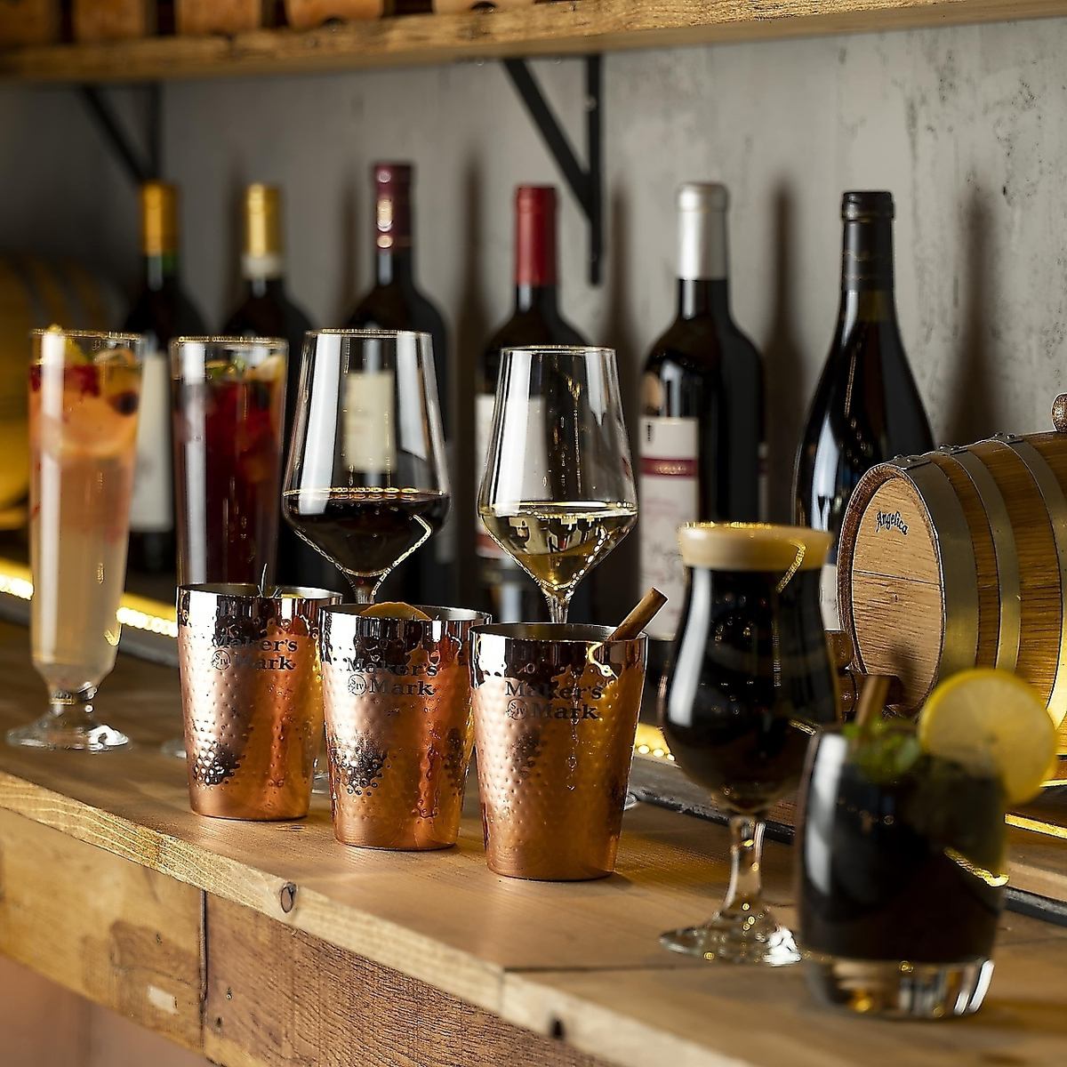 世界各国のワインを豊富に取り揃えております。