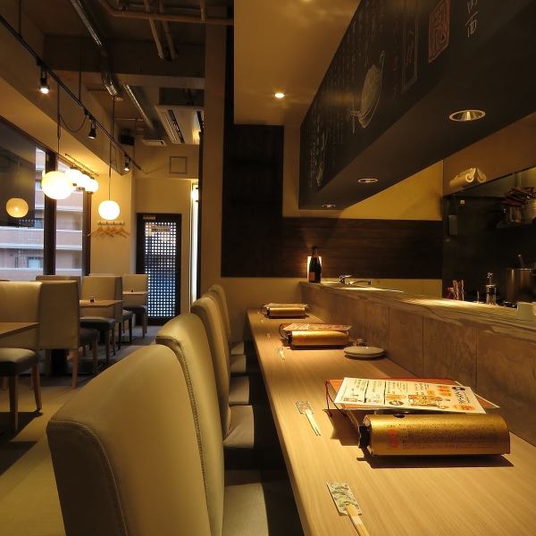 ▼ Recommended for crispy rice and crispy drinks on the way home from work! You can feel free to enter even one person.It is also the taste of the counter seats that you can see the teppanyaki cooking scene from your seat.