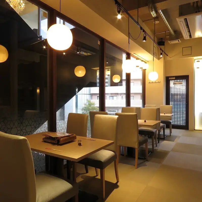 お席 | 博多もつ処 もつ擴 春吉店