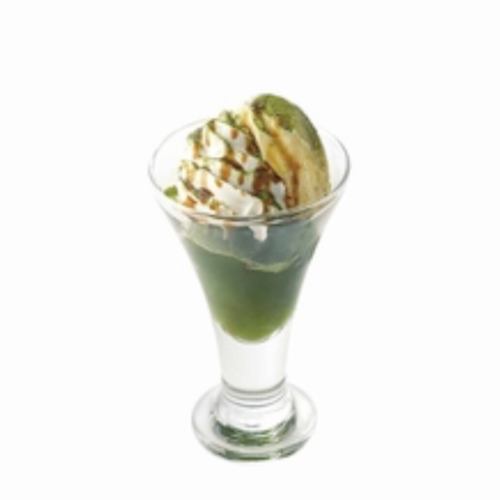 Matcha jelly and red bean parfait