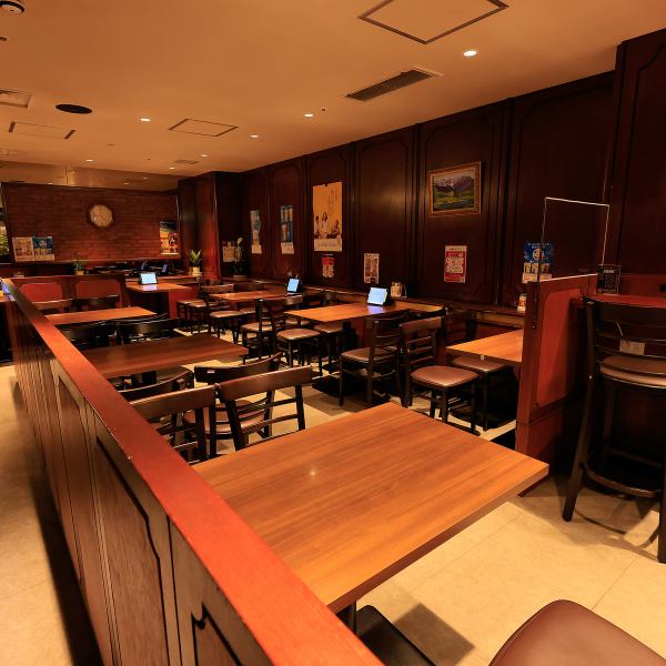 当店は落ち着いた雰囲気の中でゆっくりとお食事をお楽しみ頂けます。くつろぎの空間で、心地よい時間をお過ごしください♪丁寧に作られたお料理と、豊富なドリンクをご用意しており、特別な日のディナーや大切な人との時間にぴったりです。いつでも素敵なお時間を過ごせるよう絶品料理をご用意してお待ちしております♪