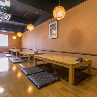 There are tatami mat seats that can sit up to 4 people.Recommended seats for banquets and farewell parties.