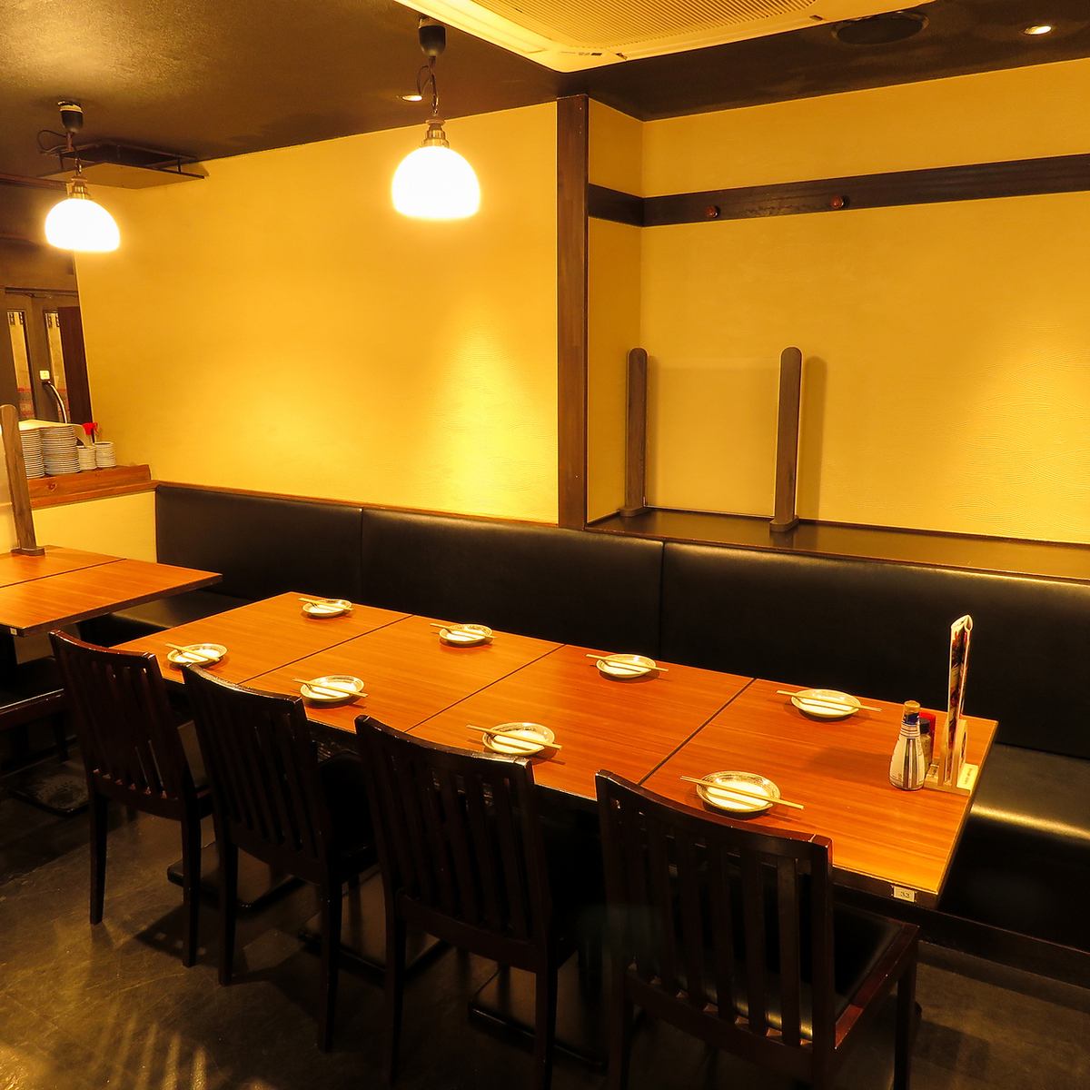 We also have private rooms that can accommodate 6 to 20 people! Perfect for dates and parties.