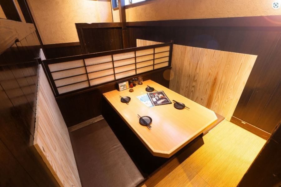 [Private room available for small groups] A private space full of Japanese atmosphere that can be used by 2 people, perfect for dates. .We also have private rooms for 3 and 4 people.Enjoy a memorable time on a girls' night out or having a meal with friends.