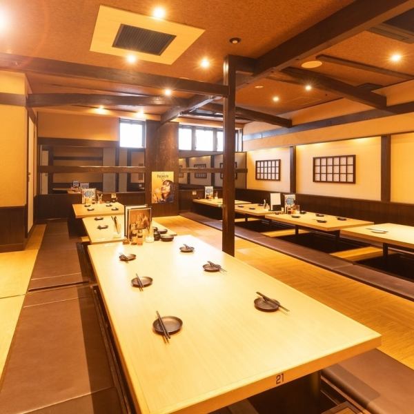 【大型宴会】大人数でのご宴会大歓迎！サークルや職場の各種イベントなど、何でもOK！お席の配置やお料理の内容など、何でもご相談ください。お時間を忘れ、寛ぎのお時間をお過ごしください。団体様でのご利用にも使い勝手◎