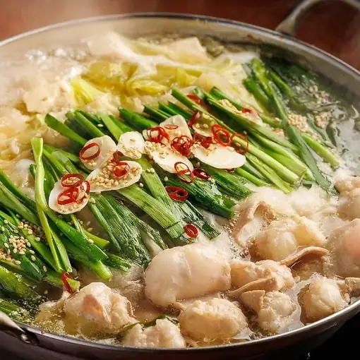 【梅コース】特製もつ鍋・鶏刺し2種盛り・自家製唐揚げ等全8品！生ビール付3時間飲み放題4,000円