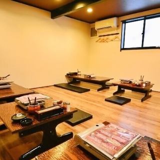 The tatami room can be reserved for 16 to 24 people.Please feel free to contact the secretary about your budget and details.