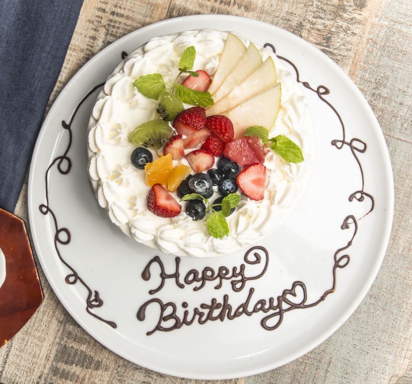 Whole cake and message plate options are available♪