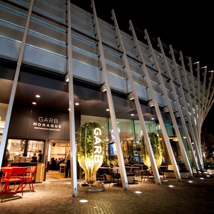 Directly connected to Grand Front◎An all-day cafe restaurant where you can enjoy the night view of Osaka Station!