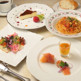 【晚餐普通套餐】包括開胃菜和義大利麵在內的5道菜+餐後咖啡廳2,800日元