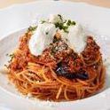 Regariani spaghetti with eggplant and minced meat sauce
