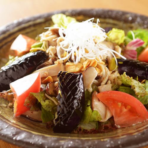 This Japanese-style salad with eggplant