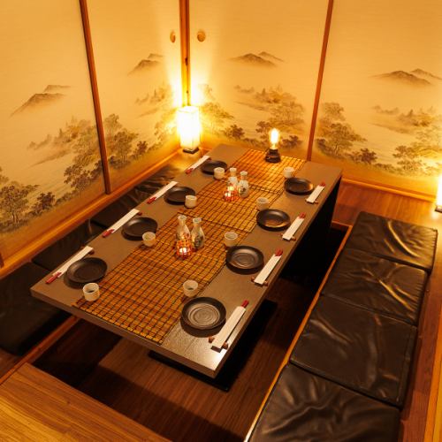 This is a large private room for 40 people at the Izakaya Totoriko Shinjuku store.Since it is a digging kotatsu seat, you can stretch your legs and relax.Banquets for large groups can also be reserved! Up to 100 people can be reserved.Please feel free to contact us by phone regarding your budget and number of people.