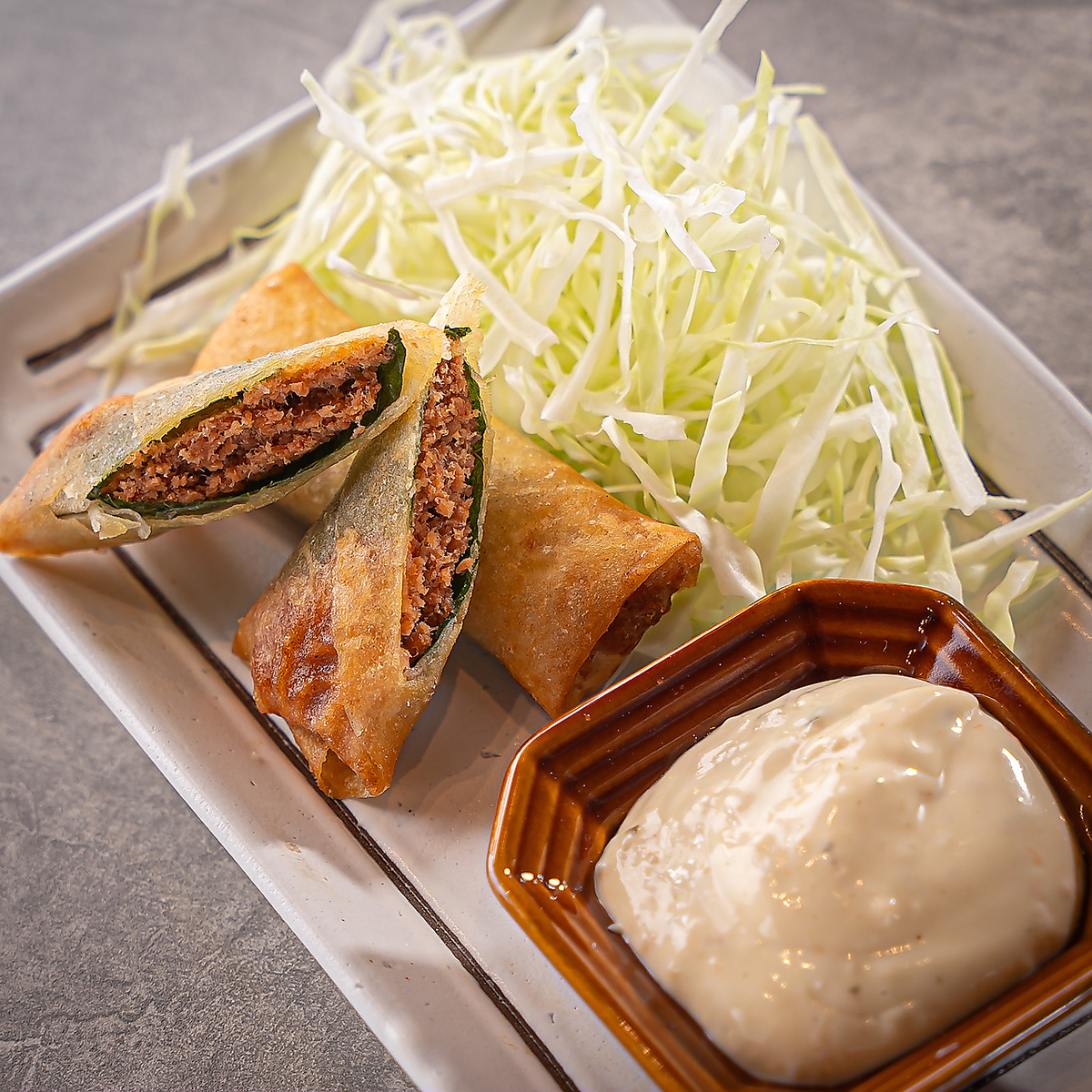 炒飯や春巻きなど、自慢の中華料理が楽しめるお店