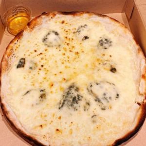 ブルーチーズと蜂蜜のピザ