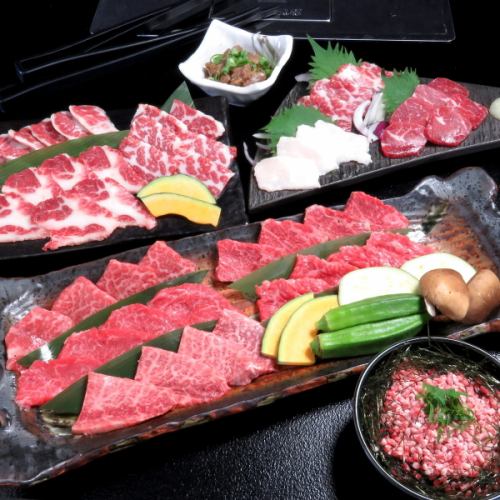 【赤牛ハラミ】や【馬トロご飯】、【馬上赤身】など逸品料理が豊富！熊本の郷土料理を自慢のコースで！