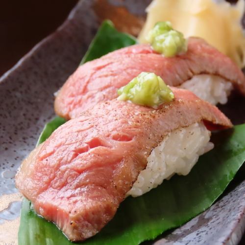 馬刺しや和牛…素材も重視