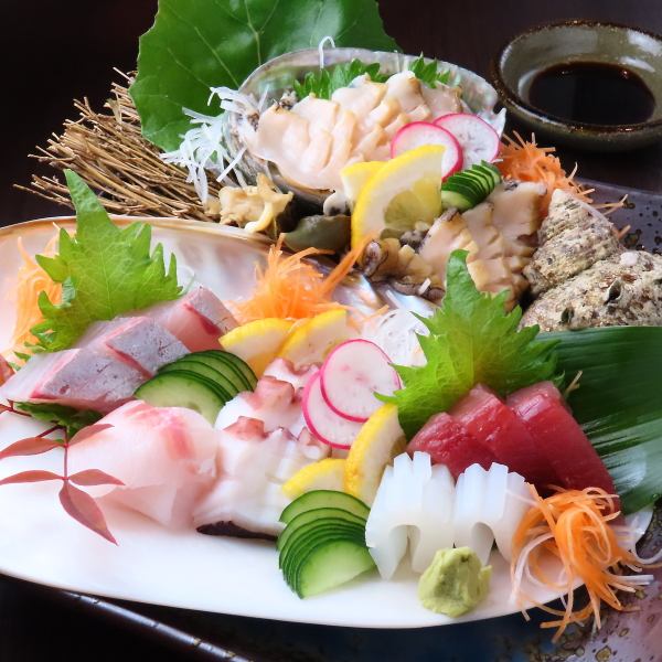【鮮魚や肴で銘酒を一杯】新鮮鮮魚の刺身三種盛り/五種盛り※わら焼きにもできます+200円