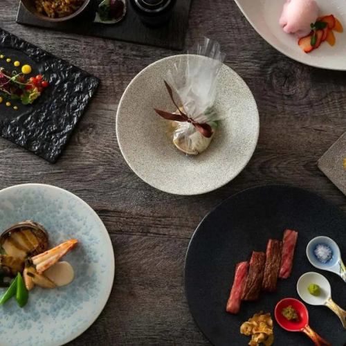 大切なパートナーやご夫婦でのお食事に◎聖なる夜に全7品『クリスマスディナーコース』15,000円