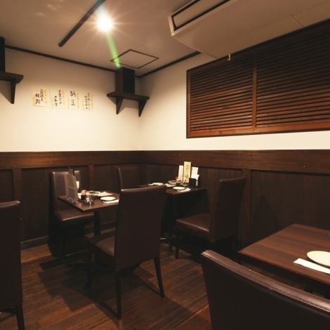 [Loose space between seats] Table seats are available for small groups to large groups! The restaurant can be used for various occasions, such as dining with friends or a date.
