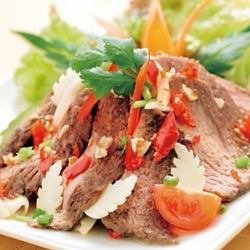 牛肉塔塔基辣沙拉
