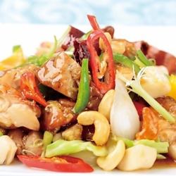 鸡肉腰果炒菜