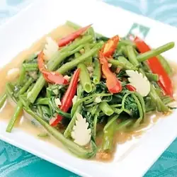 蚝油炒空心菜
