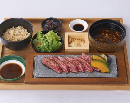 【今月のおすすめ】国産牛ササカルビの石焼き御膳